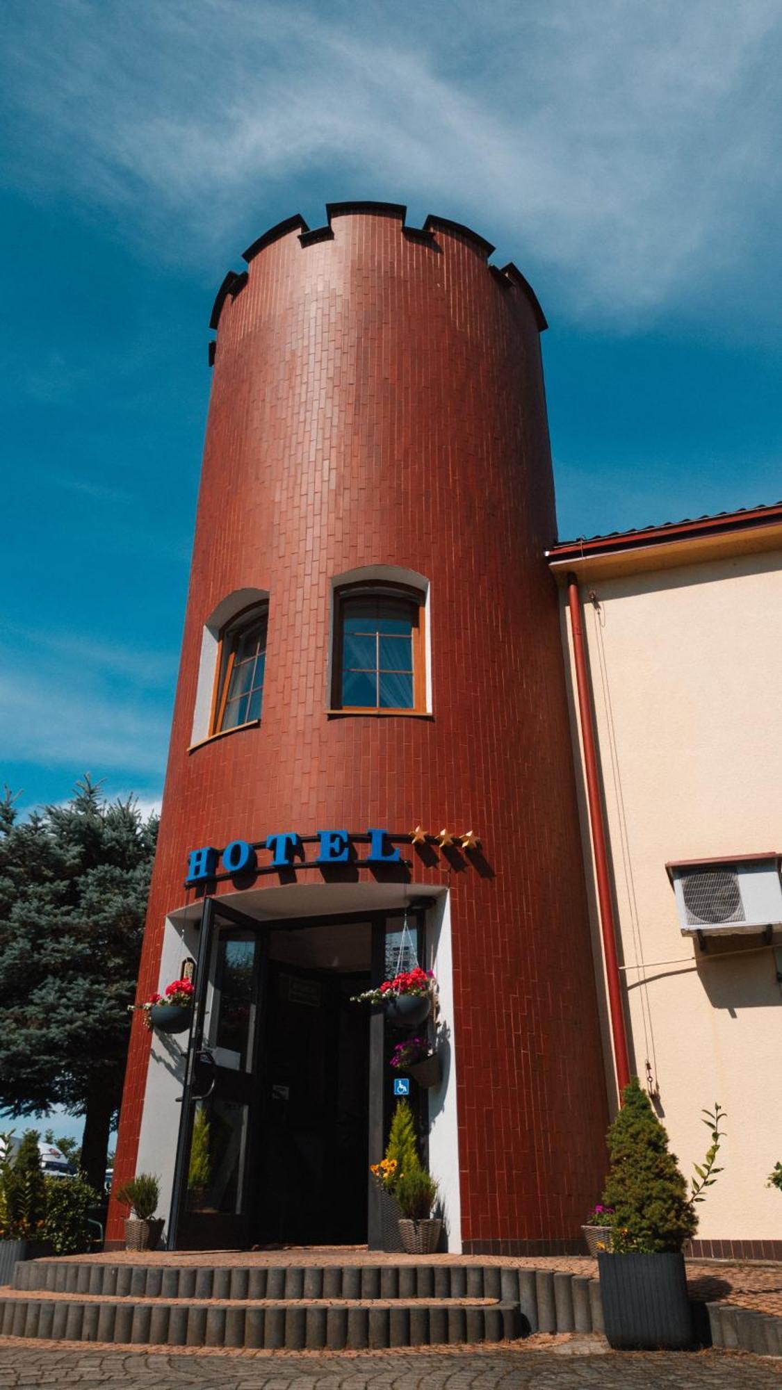 Hotel Marko Przemyśl Exteriör bild